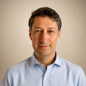 Foto de disertante Dr. César Hernán Meller